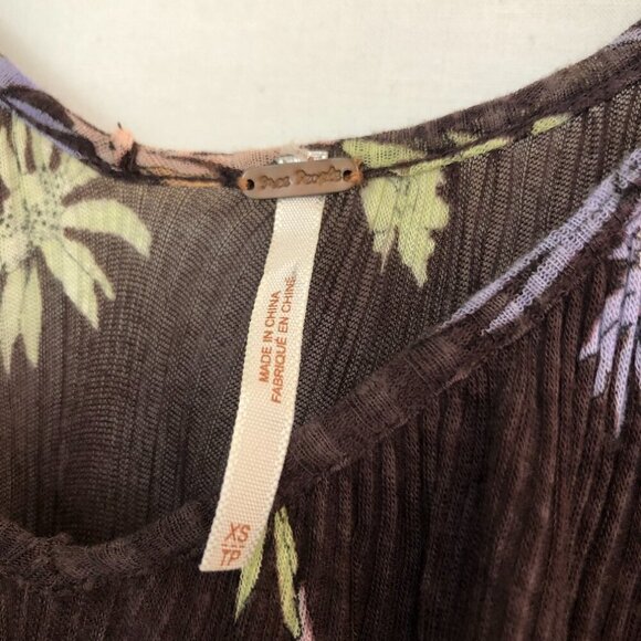 FREE PEOPLE Brown Periwinkle Floral Ribbed Knit V-Neck Short Sleeve Y2K Blouse - Picture 6 of 11